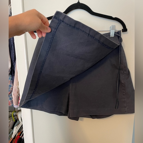Gap Factory Navy Skort, Size 8 - Picture 2 of 5